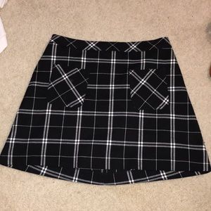 Super cute plaid a-line mini skirt
